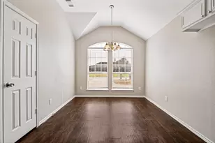 517 Saddlebrook Dr, Lancaster, TX 75146 - Photo 13