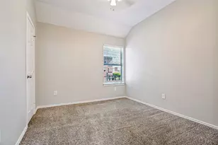 517 Saddlebrook Dr, Lancaster, TX 75146 - Photo 15