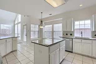 10804 Dry Creek Ln, Frisco, TX 75035 - Photo 13