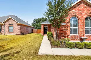 1921 Wild Horse Way, Fort Worth, TX 76247 - Photo 3