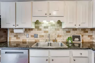 901 Roaring Springs Road, Fort Worth, TX 76114 - Photo 7