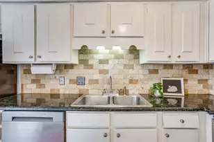 901 Roaring Springs Rd, Fort Worth, TX 76114 - Photo 7