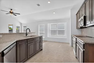 425 Rose Avenue, Cleburne, TX 76033 - Photo 13