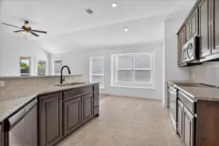 425 Rose Ave, Cleburne, TX 76033 - Photo 13