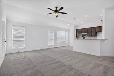 425 Rose Avenue, Cleburne, TX 76033 - Photo 5