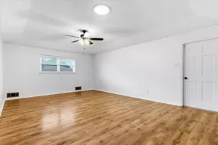 1801 Clear Point Dr, Garland, TX 75041 - Photo 29