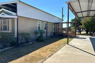 166 Holiday Rambler Dr, Whitney, TX 76692 - Photo 5