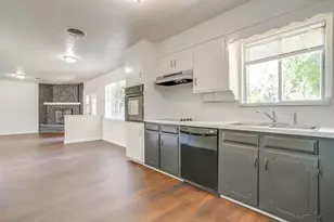 128 SE Robert St, Burleson, TX 76028 - Photo 13
