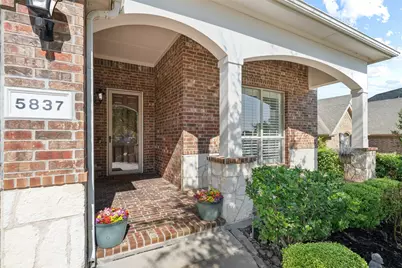 5837 Tuleys Creek Drive, Fort Worth, TX 76137 - Photo 3