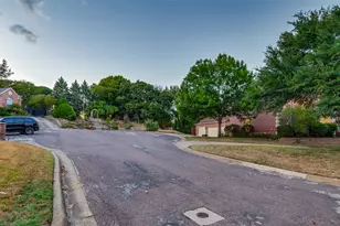 8925 Hunters Glen Trail, Fort Worth, TX 76120 - Photo 25