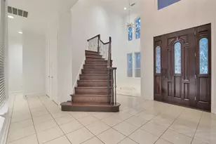 8925 Hunters Glen Trail, Fort Worth, TX 76120 - Photo 3