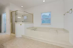 8925 Hunters Glen Trail, Fort Worth, TX 76120 - Photo 15