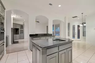 8925 Hunters Glen Trail, Fort Worth, TX 76120 - Photo 5