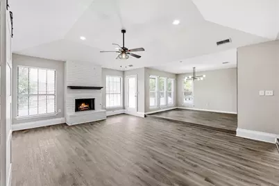 14826 Sopras Circle, Addison, TX 75001 - Photo 3