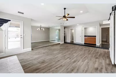 14826 Sopras Circle, Addison, TX 75001 - Photo 23