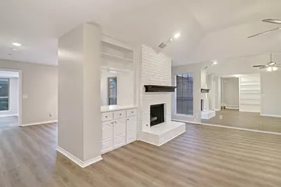 14824 Sopras Circle, Addison, TX 75001 - Photo 5