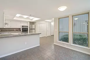 14824 Sopras Cir, Addison, TX 75001 - Photo 11