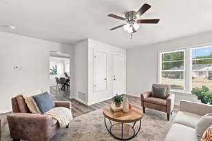 3728 Hardeman St, Fort Worth, TX 76119 - Photo 7