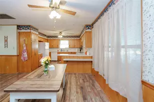 223 Hillcrest St, Sanger, TX 76266 - Photo 13
