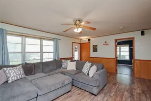223 Hillcrest St, Sanger, TX 76266 - Photo 7