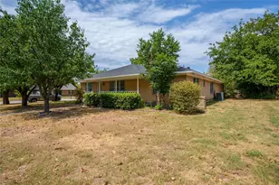 223 Hillcrest St, Sanger, TX 76266 - Photo 29