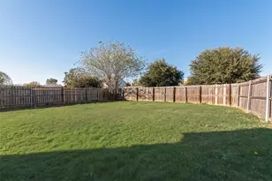 9711 Brierwyck Dr, Dallas, TX 75217 - Photo 23