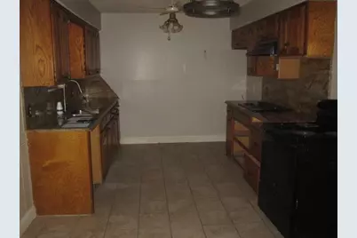 411 Ashland Drive, Gainesville, TX 76240 - Photo 5