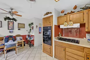 402 SE 20th St, Mineral Wells, TX 76067 - Photo 9