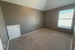 605 Prairie Gulch Dr, Fort Worth, TX 76140 - Photo 7