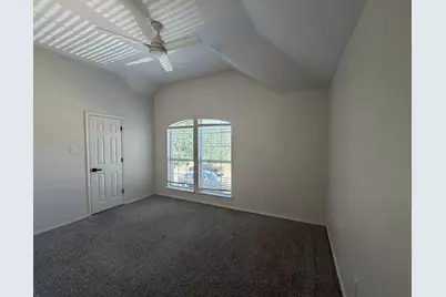605 Prairie Gulch Drive, Fort Worth, TX 76140 - Photo 17