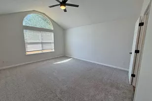 605 Prairie Gulch Dr, Fort Worth, TX 76140 - Photo 7