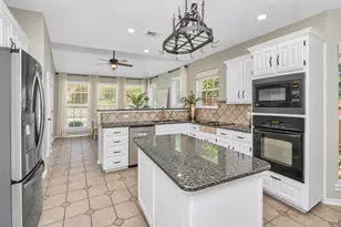 3121 Hazlewood Ct, Bedford, TX 76021 - Photo 11