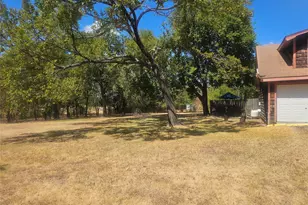 403 S Nash St, Garrett, TX 75119 - Photo 5
