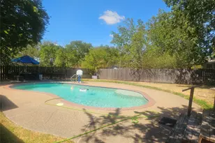 403 S Nash St, Garrett, TX 75119 - Photo 3