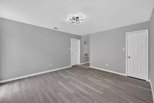 1618 San Francisco St, Carrollton, TX 75007 - Photo 25