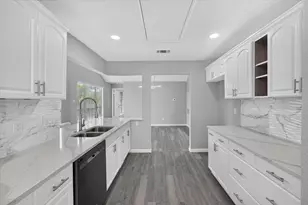 1618 San Francisco St, Carrollton, TX 75007 - Photo 17