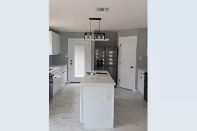 5523 San Jacinto Drive #9, Granbury, TX 76048 - Photo 5