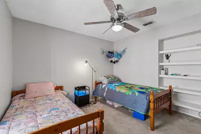 6215 Sandybrook Drive, Arlington, TX 76001 - Photo 19