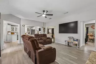6215 Sandybrook Dr, Arlington, TX 76001 - Photo 5