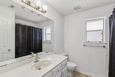 6215 Sandybrook Drive, Arlington, TX 76001 - Photo 21