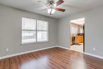 332 Sunset Oaks Drive, Fort Worth, TX 76112 - Photo 11