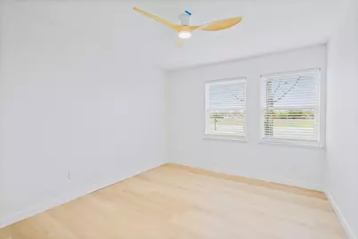 504 N Main Street, McGregor, TX 76657 - Photo 25