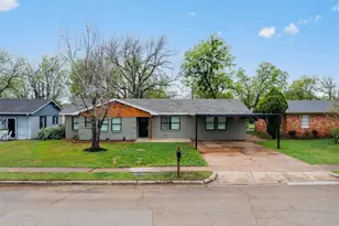 504 N Main St, McGregor, TX 76657 - Photo 3