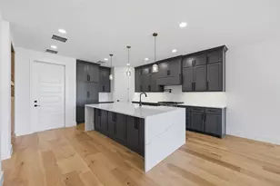 404 Vista Buena Trl, Fort Worth, TX 76111 - Photo 11
