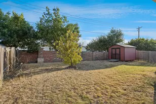 437 Buoy Dr, Crowley, TX 76036 - Photo 7