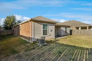 437 Buoy Dr, Crowley, TX 76036 - Photo 5