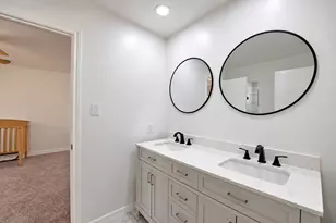 1010 Magnolia Dr, Carrollton, TX 75007 - Photo 29