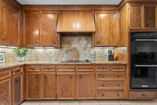 10026 Forest View Dr, Woodway, TX 76712 - Photo 19