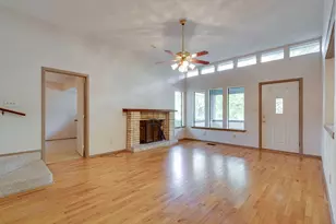 1301 Dublin St, Grapevine, TX 76051 - Photo 7