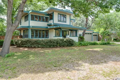 1301 Dublin Street, Grapevine, TX 76051 - Photo 3